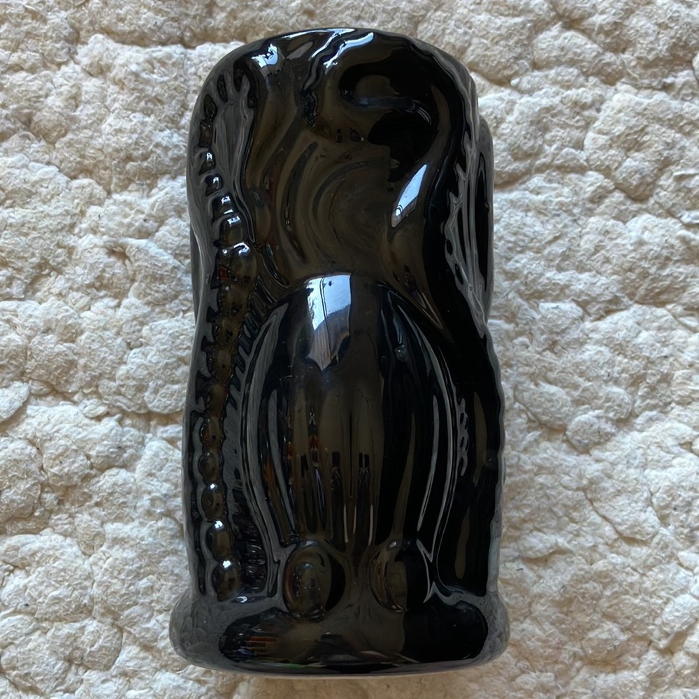 Kraken Rum Black Ceramic Cup Vase - Picture 3 of 4